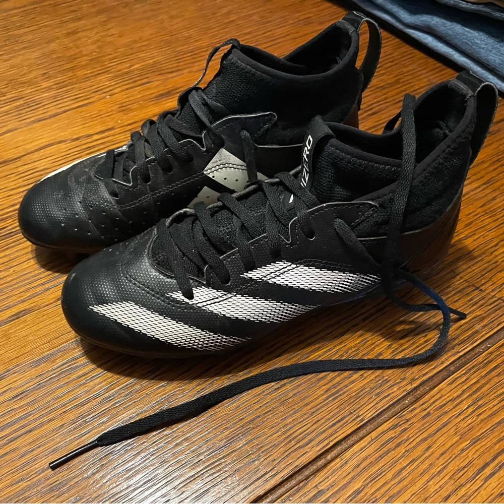 Ya Los Angeles Black and White Kids Athletic Cleats